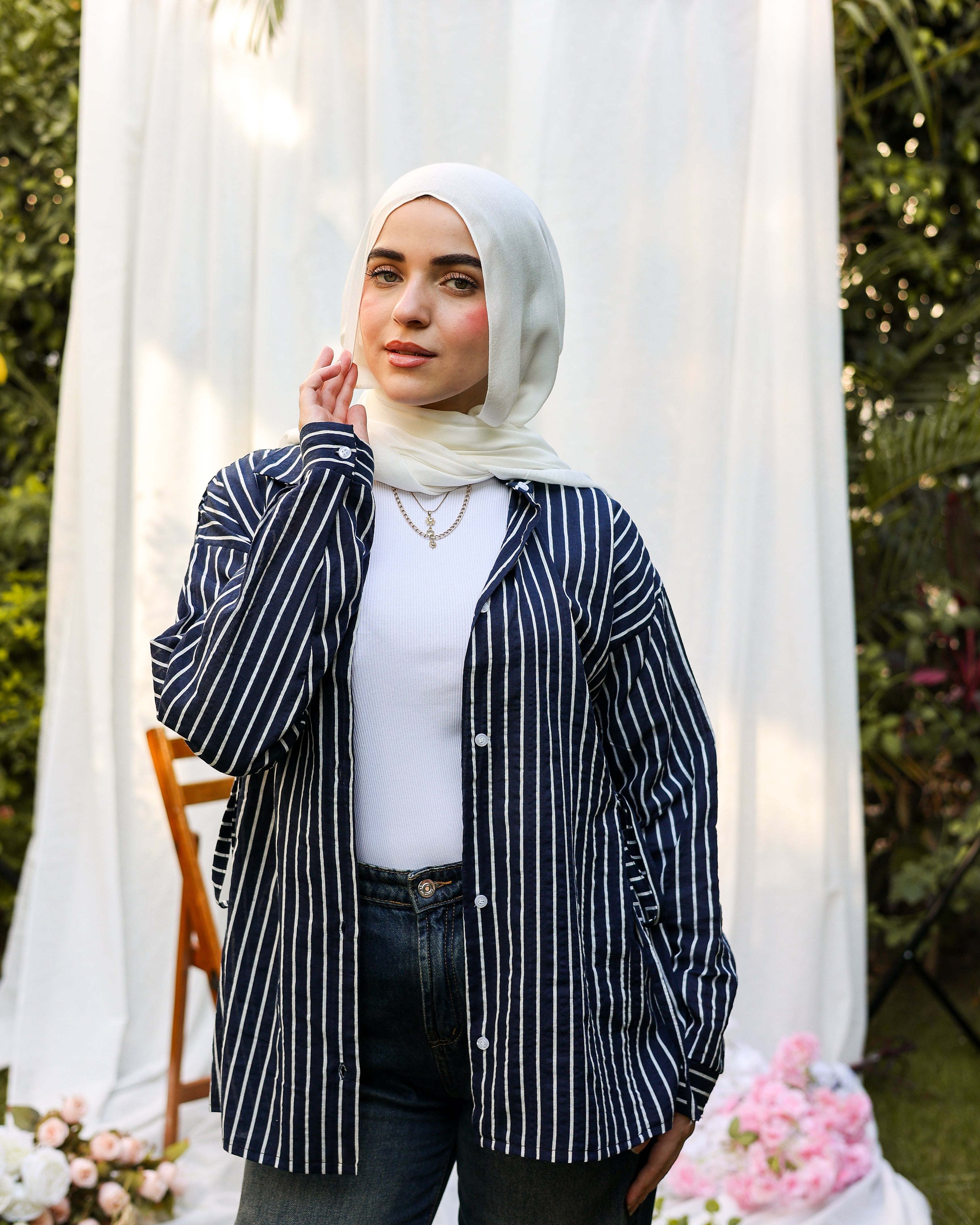 The side tie shirt